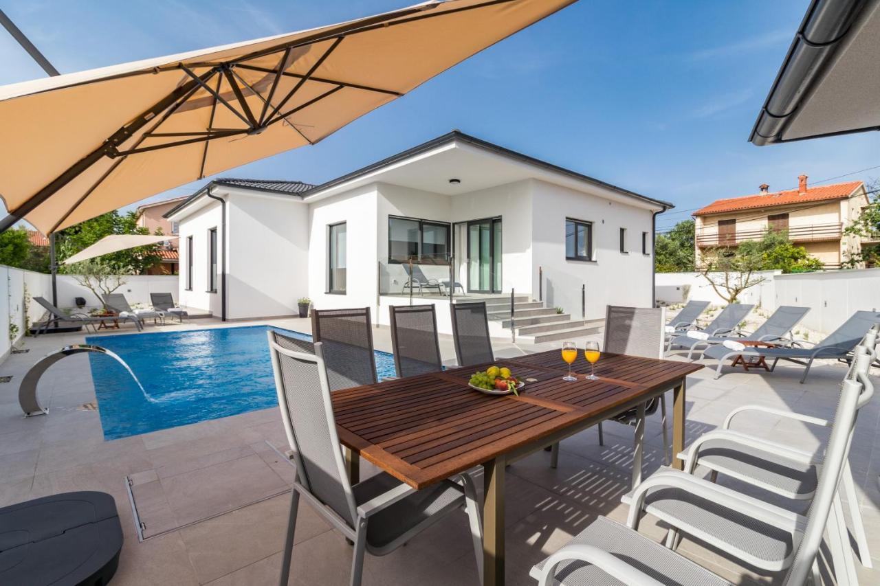 Vila Casa L *