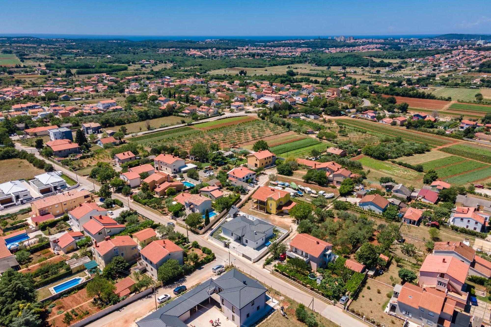 Casa L Pula